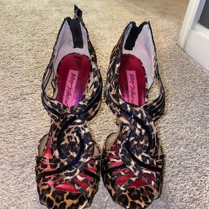 Betsey Johnson leopard print heels. Size 6.5
